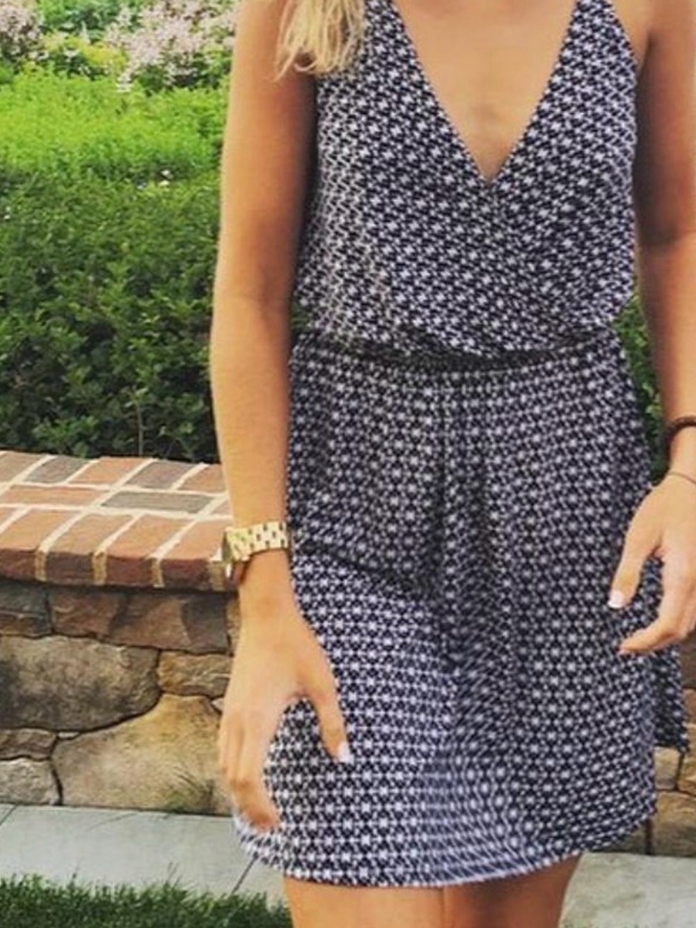 BCBG Generation Sleeveless Navy & White Patterned V-Neck Summer Dress - XS